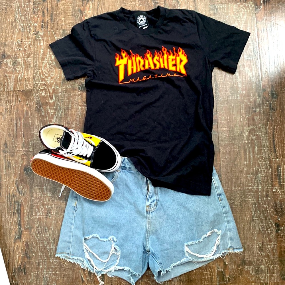 Full set,shorts from shein,shirt from thrasher,shoes from vans. In good standing